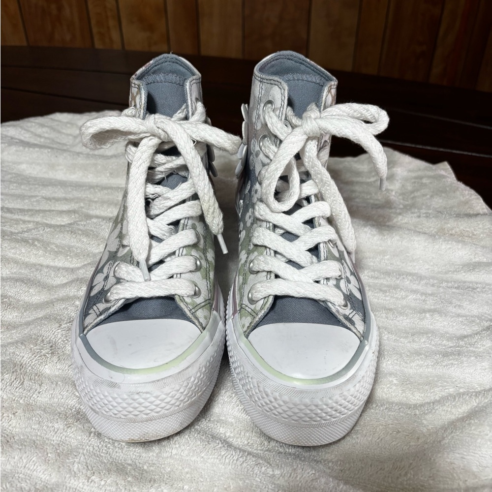 Converse Gray and White High-Top Sneakers fit 7.5